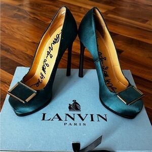 LAVIN ESCAPRIN AVEC RECTANGLE METTALIQUE PUMP WITH METALLIC RECTANGLE Size 38